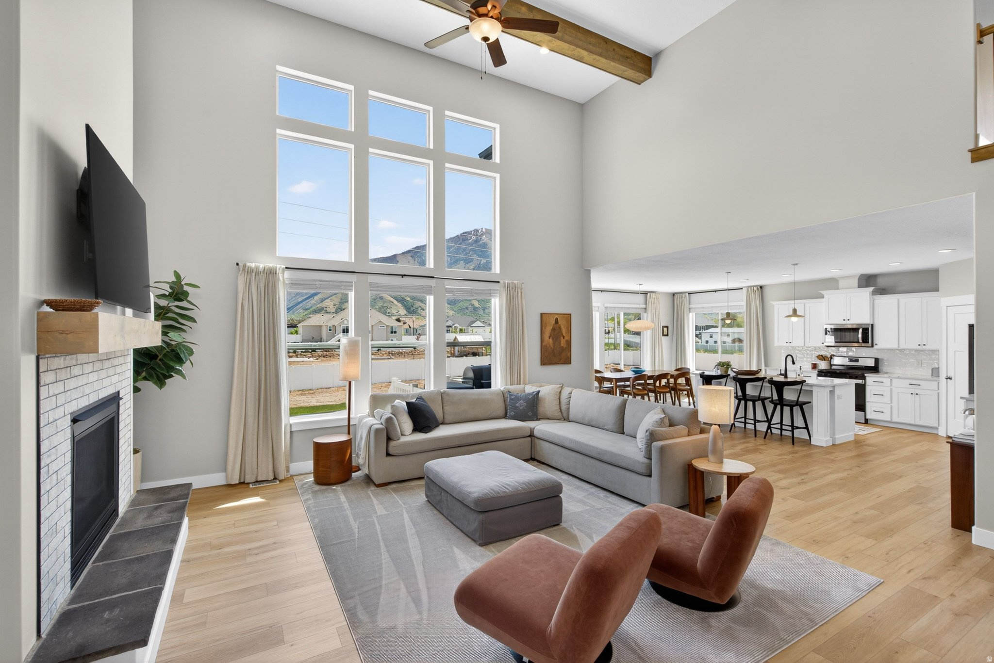 WHITING FARMS - Residential