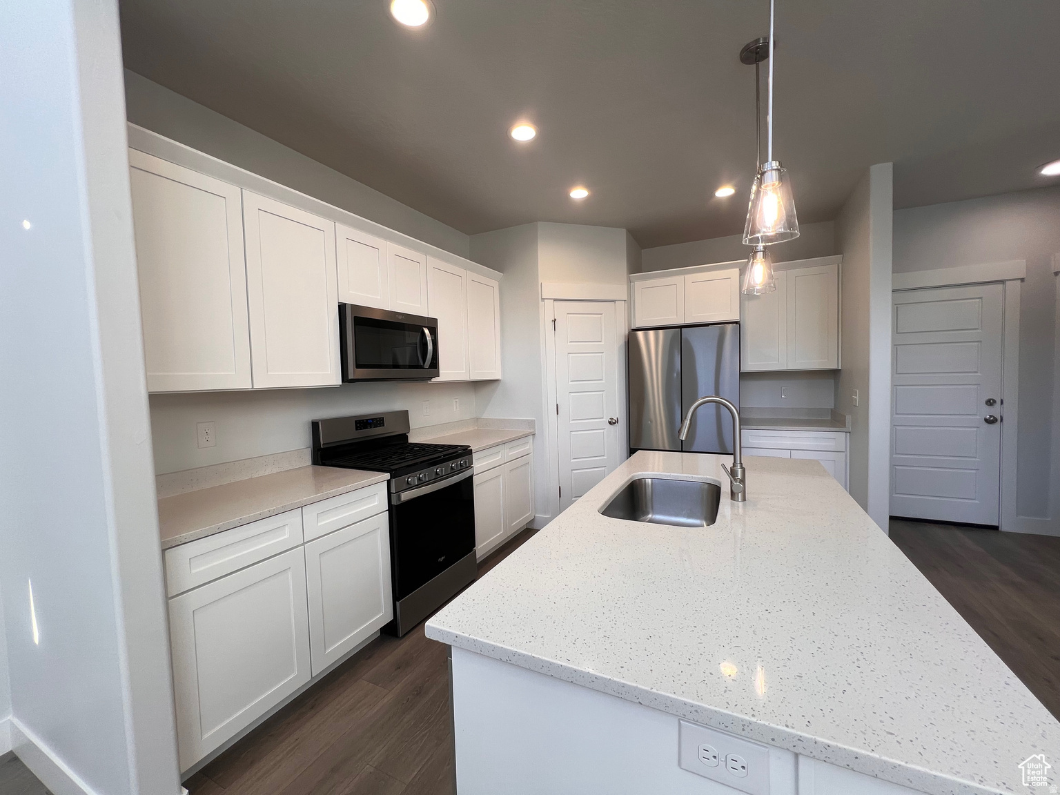 WILLOW POINT - Residential
