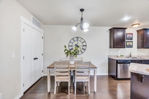 Tiny photo for 282 W 605 N #A, Centerville, UT 84014 (MLS # 2144659)
