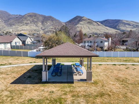 Tiny photo for 282 W 605 N #A, Centerville, UT 84014 (MLS # 2144659)