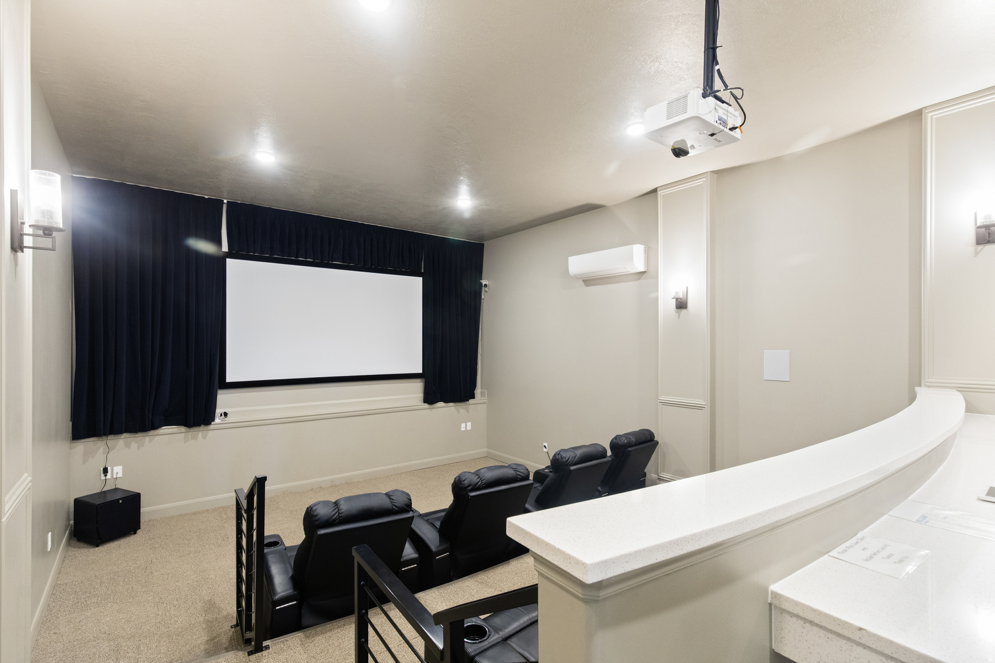 VILLAS PIONEER CROSSING - Residential