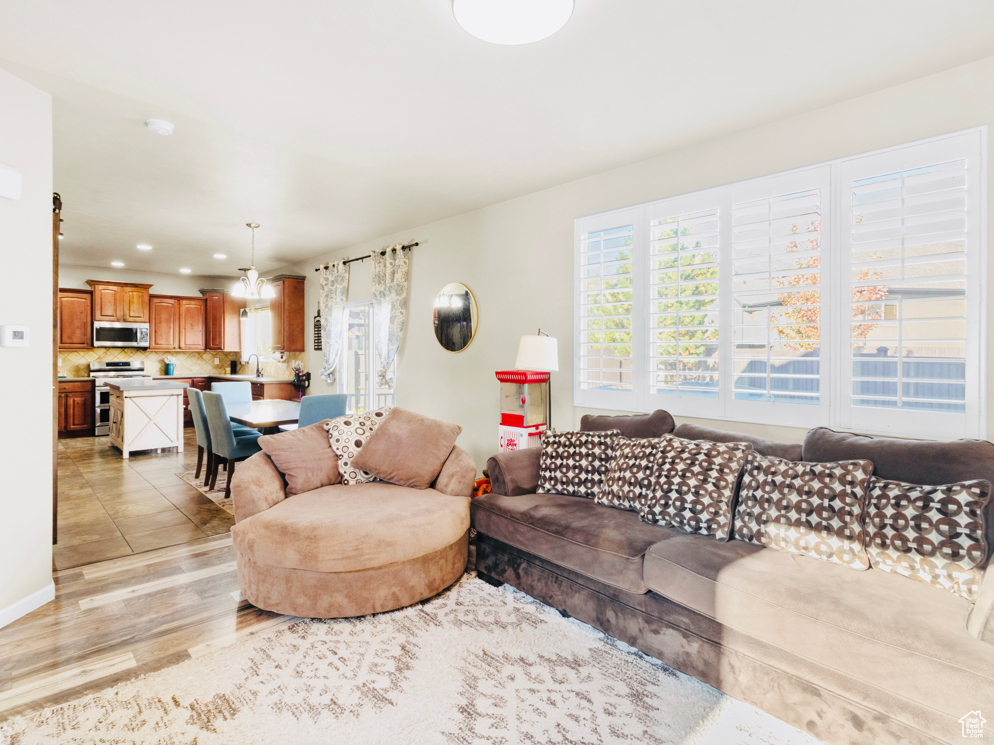 MAPLE HOLLOW - Residential