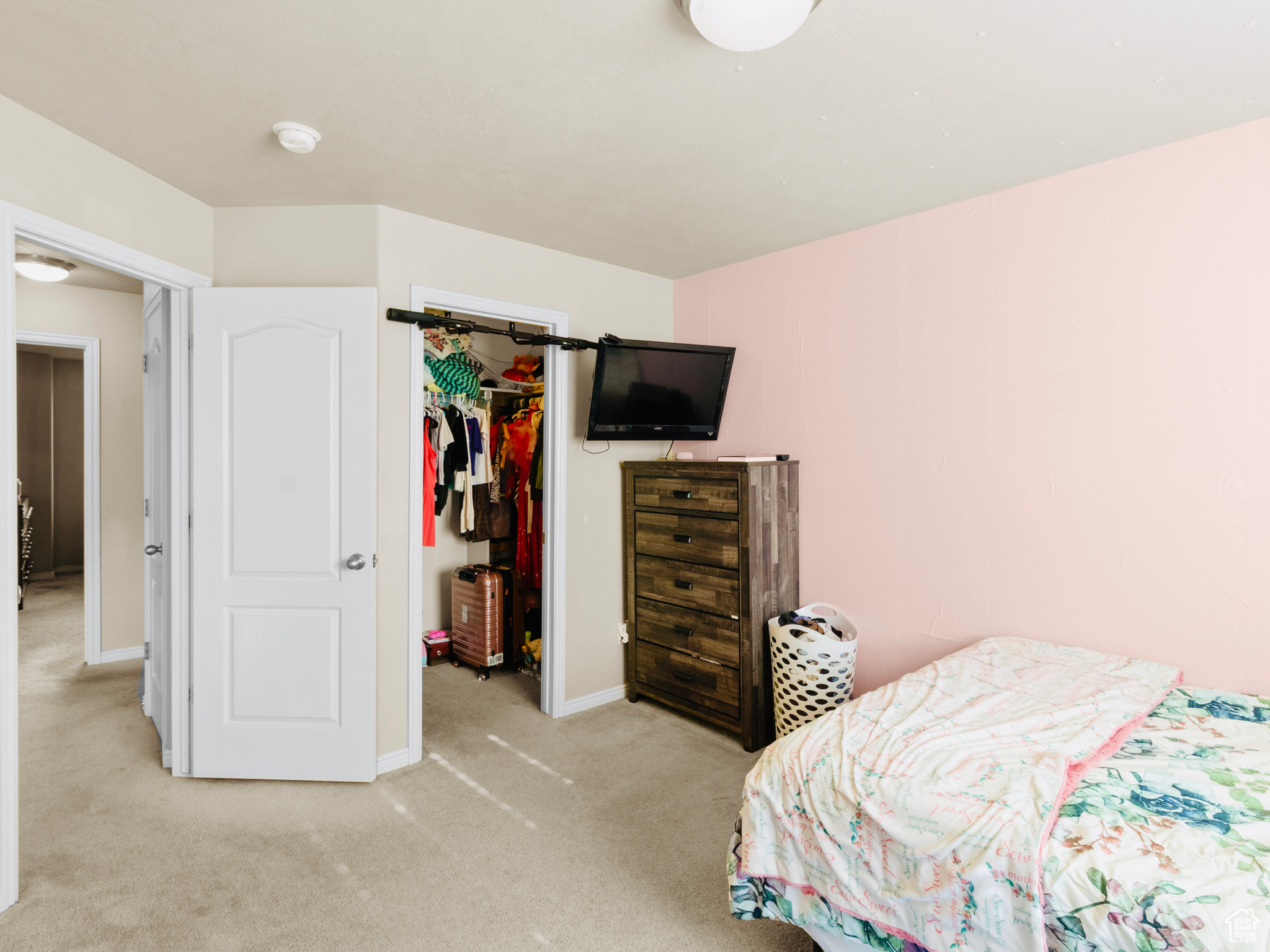 MAPLE HOLLOW - Residential