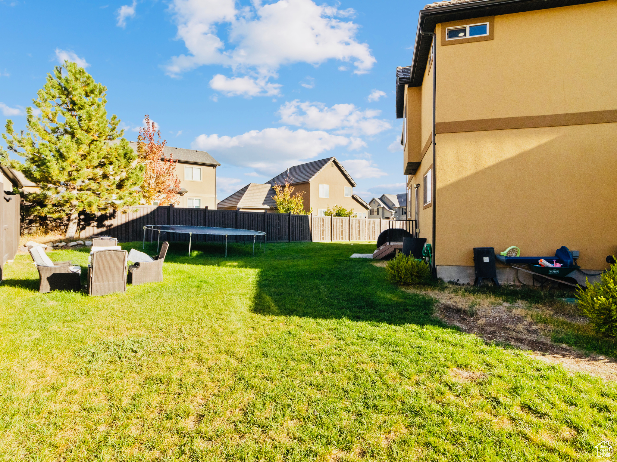 MAPLE HOLLOW - Residential