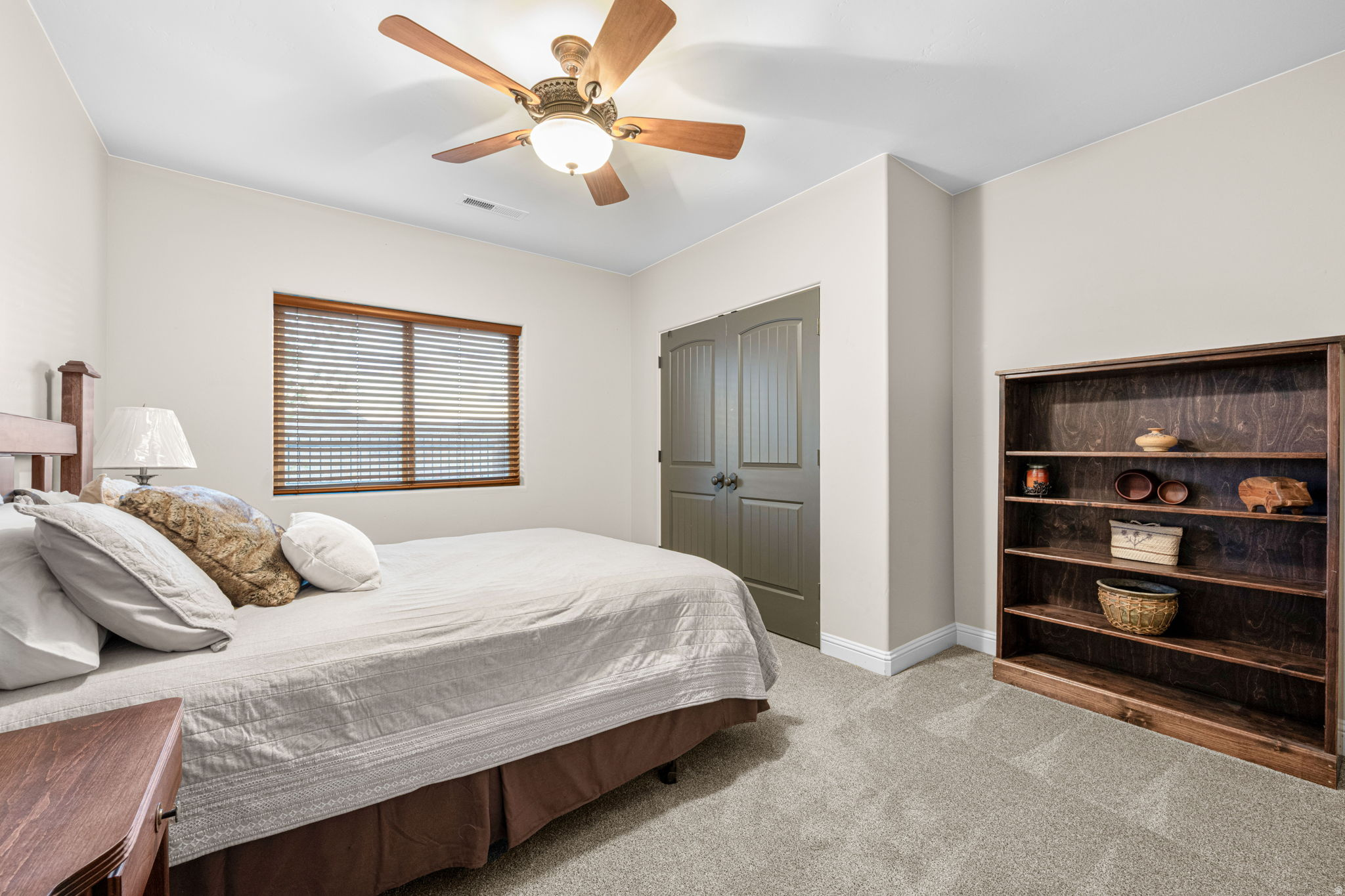 KNOLLS AT LITTLE VALLEY - Residential