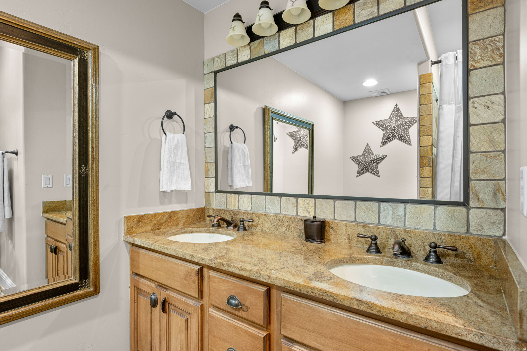 KNOLLS AT LITTLE VALLEY - Residential