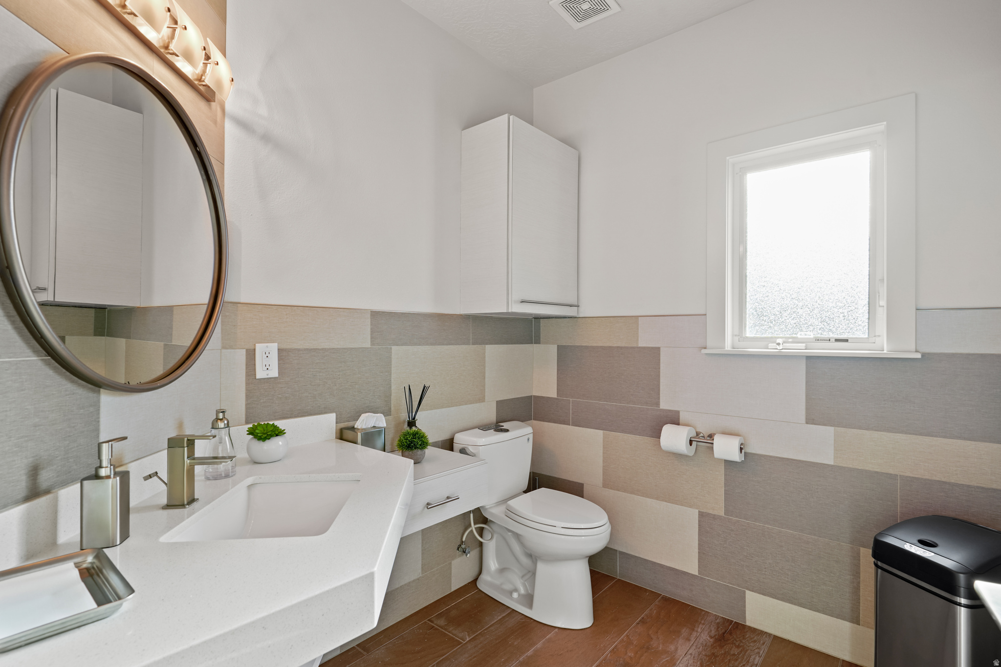 PINNACLE PARK - Commercial Sale