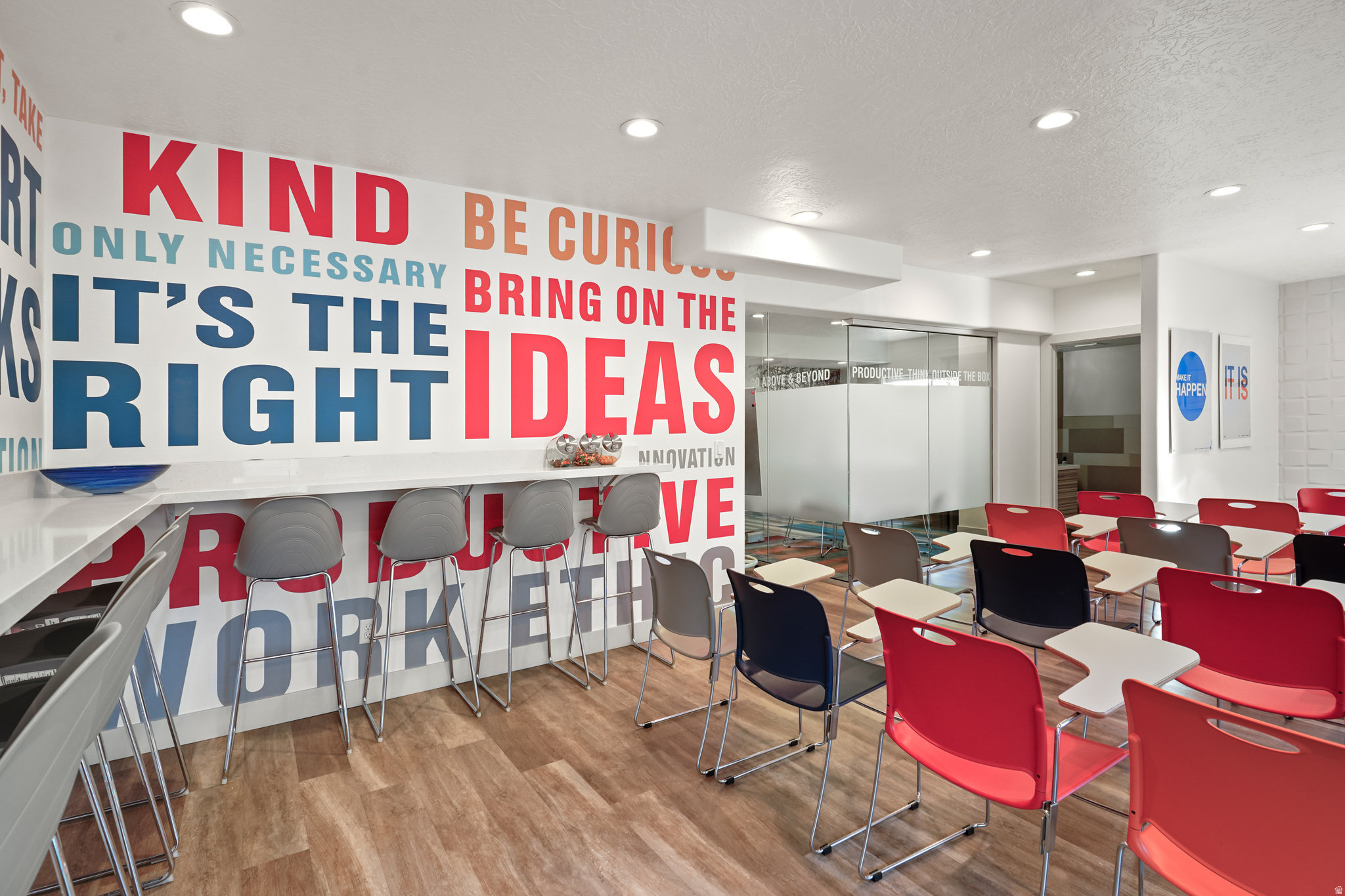 PINNACLE PARK - Commercial Sale