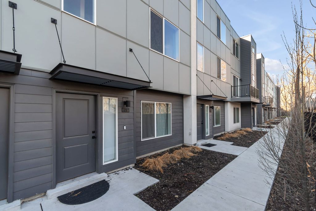 Photo of 359 N 700 W #21, Salt Lake City, UT 84116 (MLS # 2143275)