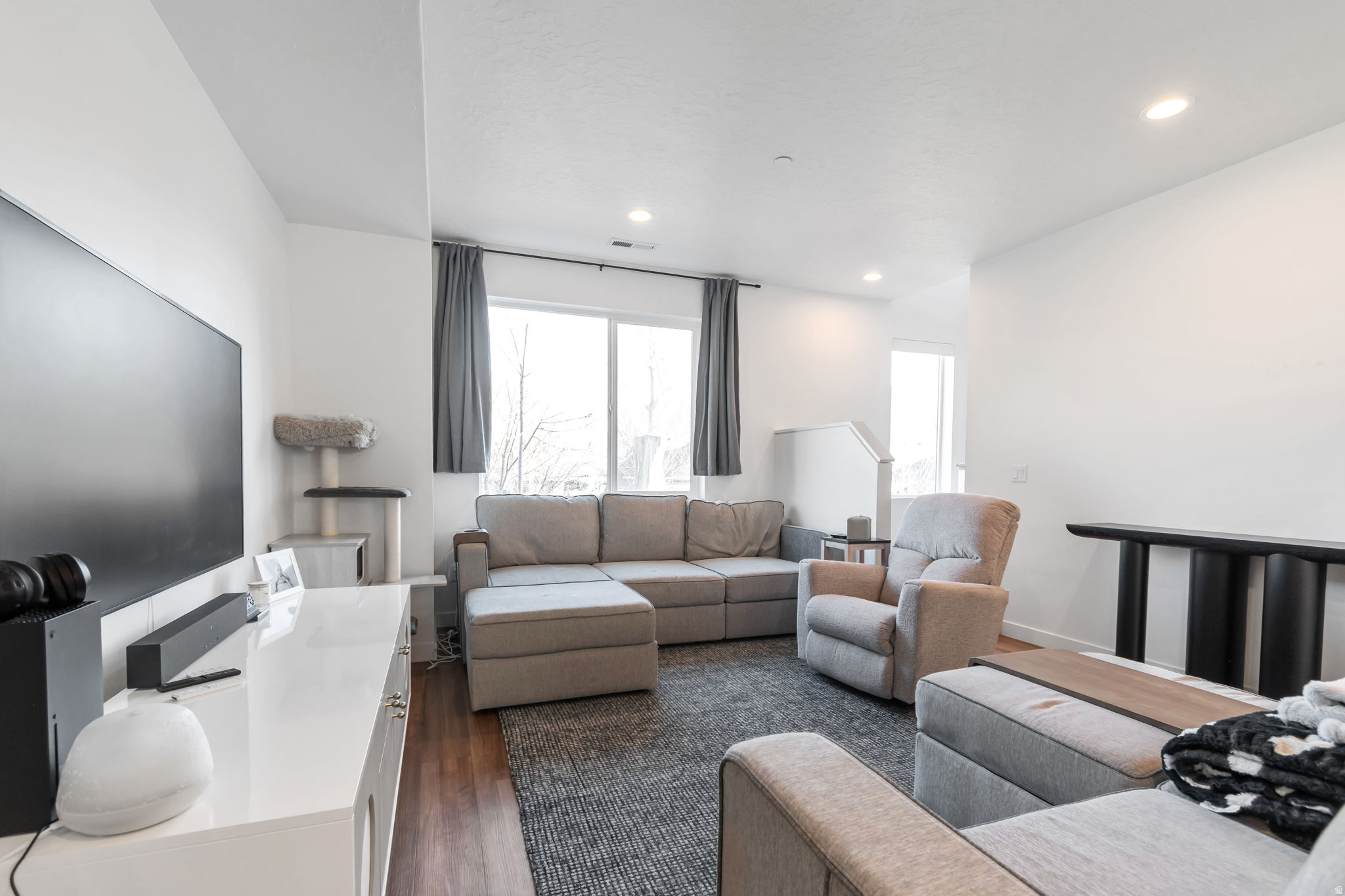 THE ELLIE - Residential