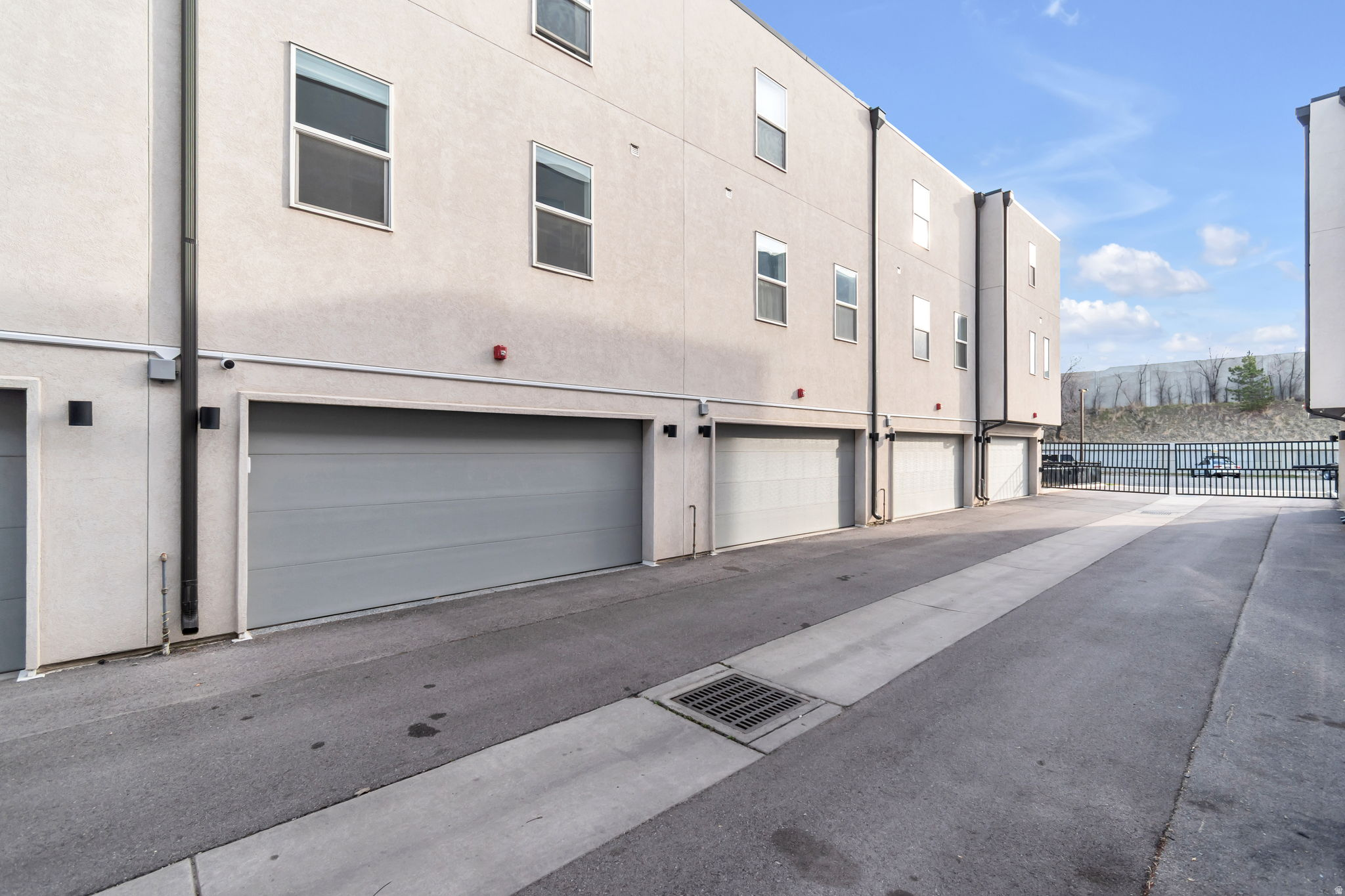 THE ELLIE - Residential