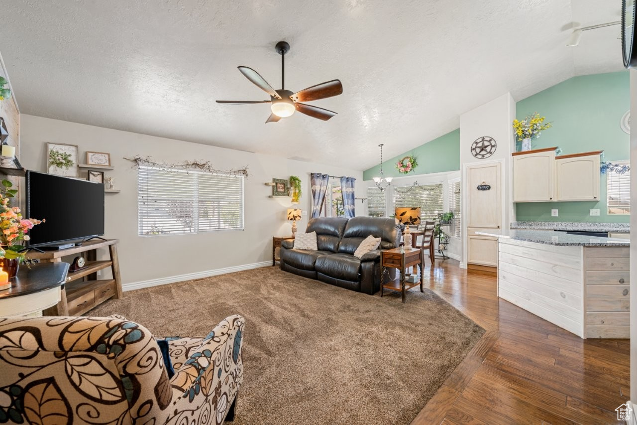 LEXINGTON ESTATES - Residential