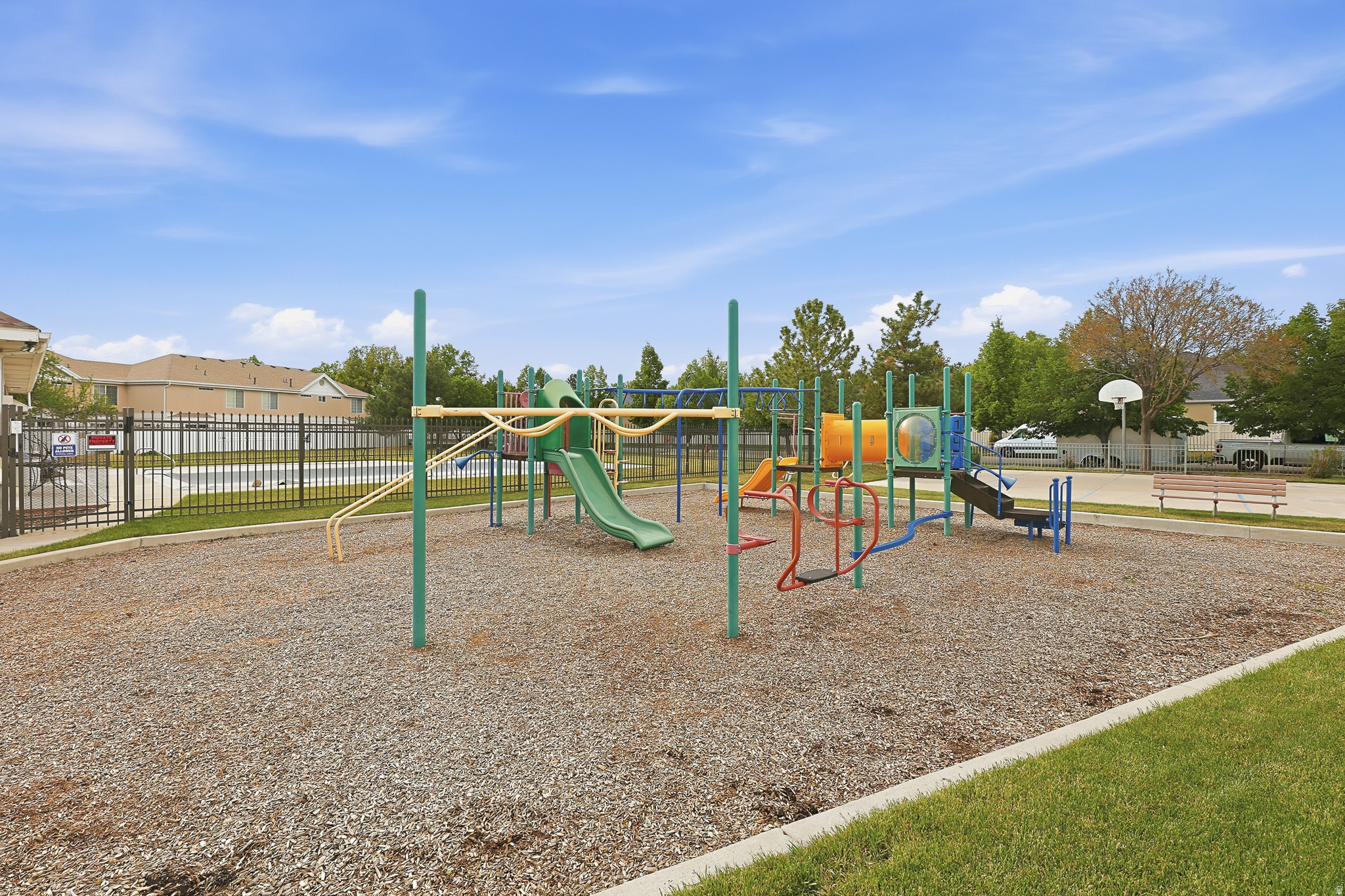 WILLOW CREEK - Residential