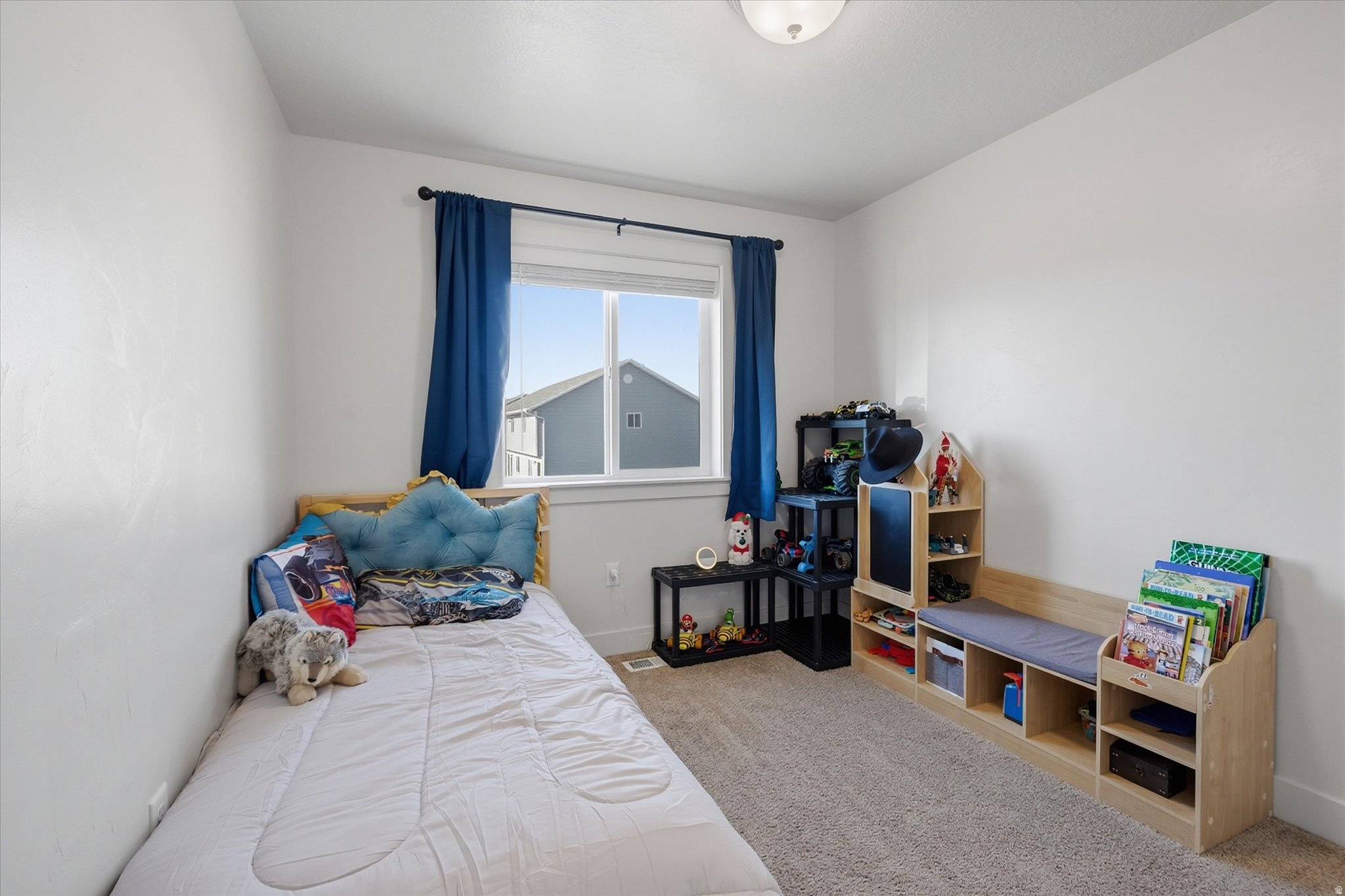 RIVER VALLEY - Residential