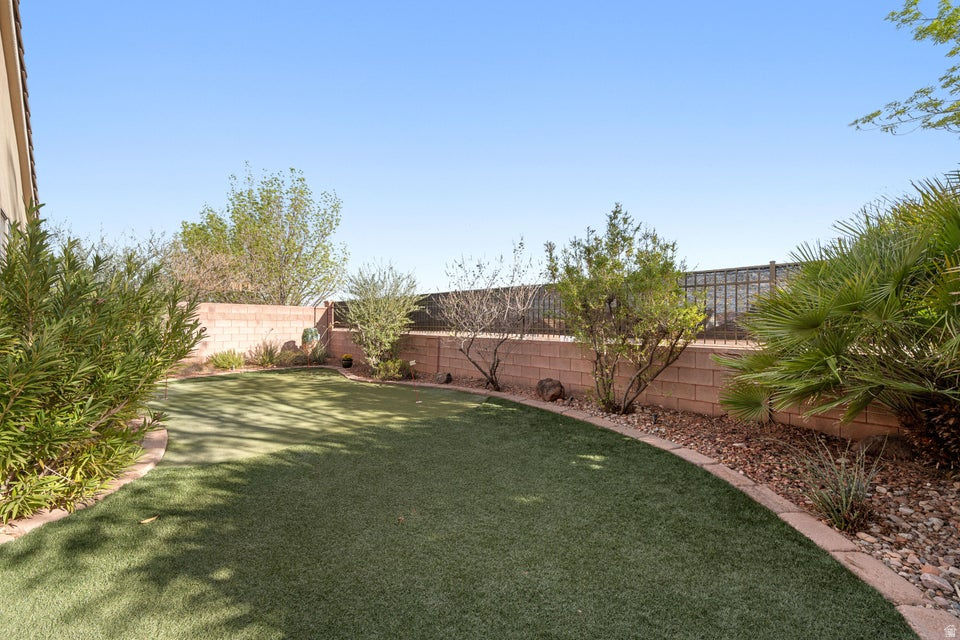 CORAL CANYON SUB COMM AREA 2 PH 3 - Residential