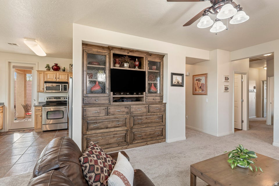 CORAL CANYON SUB COMM AREA 2 PH 3 - Residential