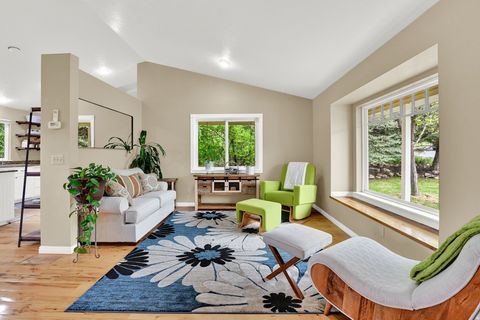 Tiny photo for 8975 E PINEVIEW DR, Huntsville, UT 84317 (MLS # 2159889)