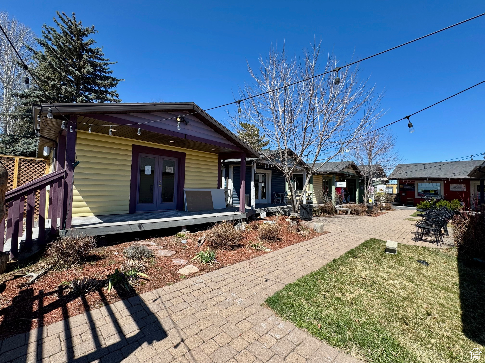 THE VILLAGE - Commercial Sale