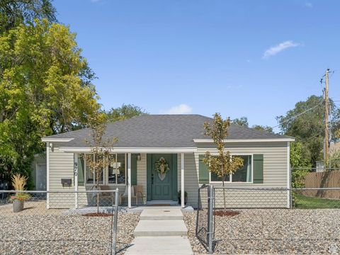 Photo of 970 W 300 N, Salt Lake City, UT 84116 (MLS # 2109070)