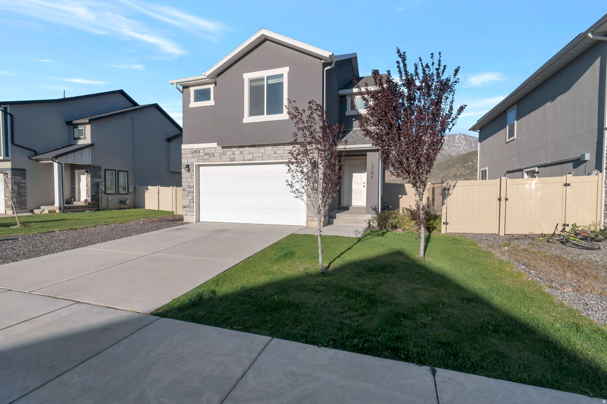 RIDGE - Residential