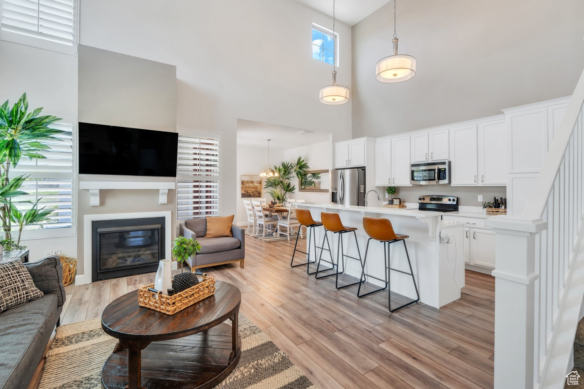 10394 S Crow Wing Dr, South Jordan, Utah image 2