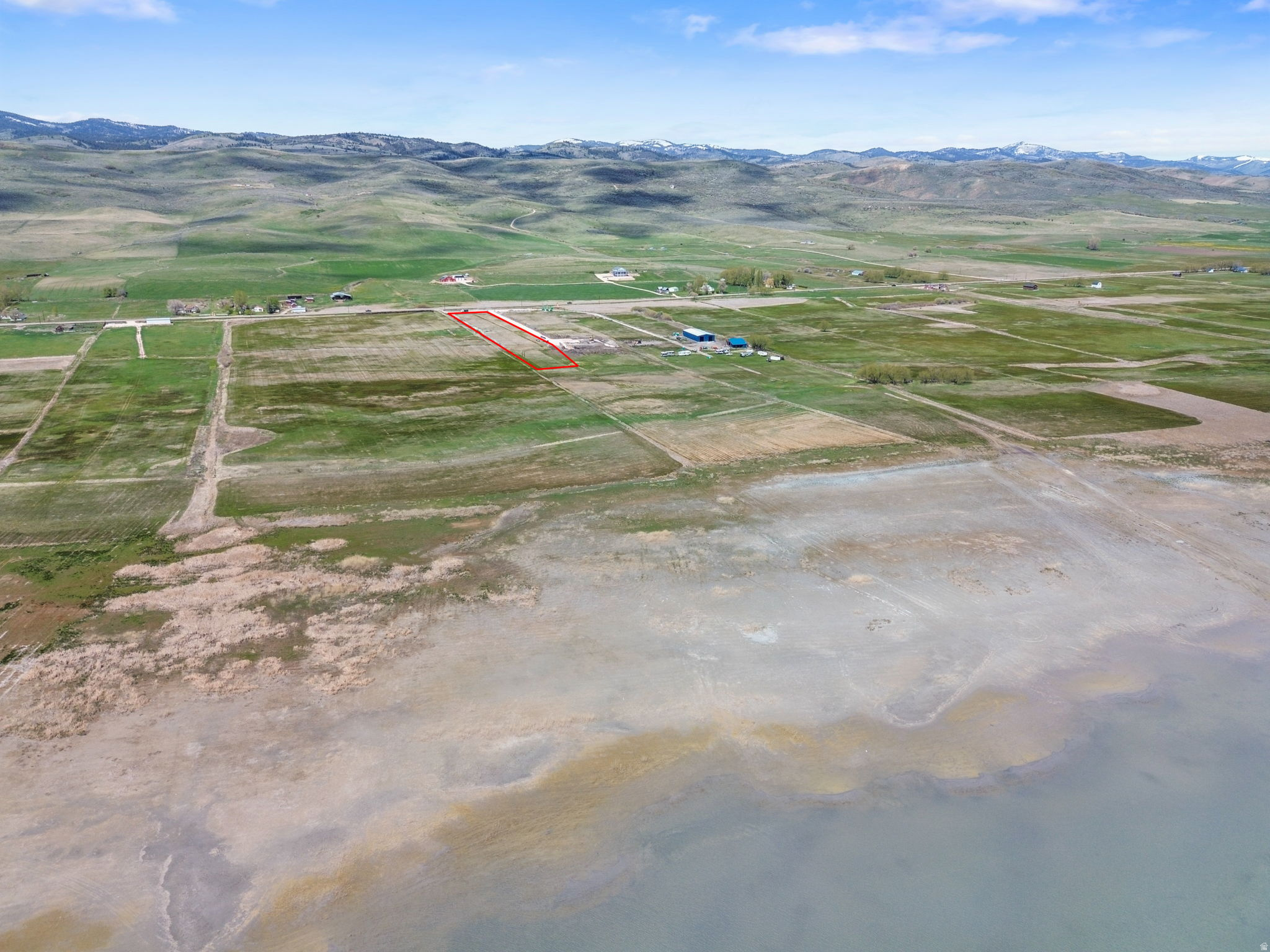 BEAR LAKE - Land