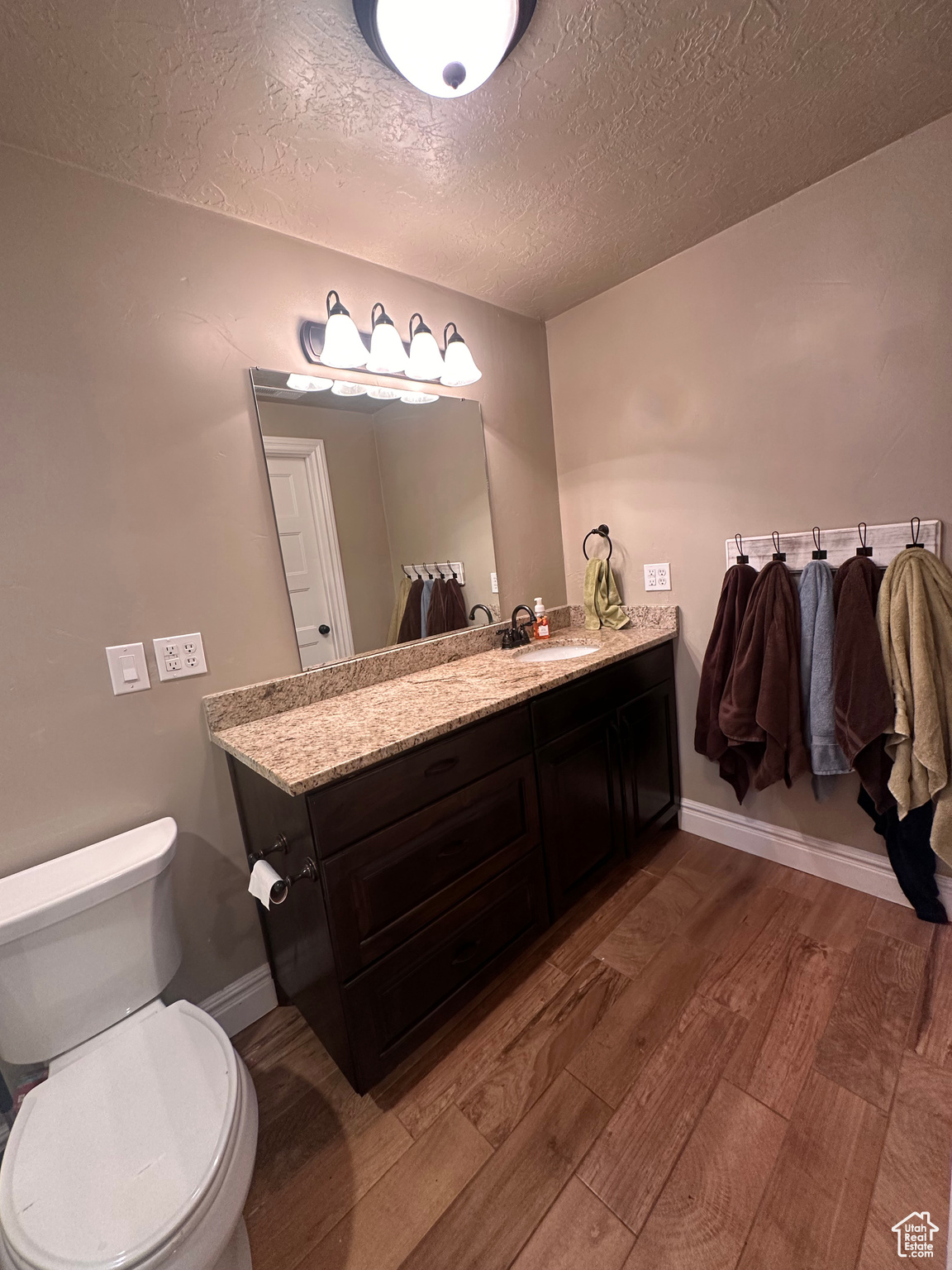 SUNRISE KNOLLS - Residential
