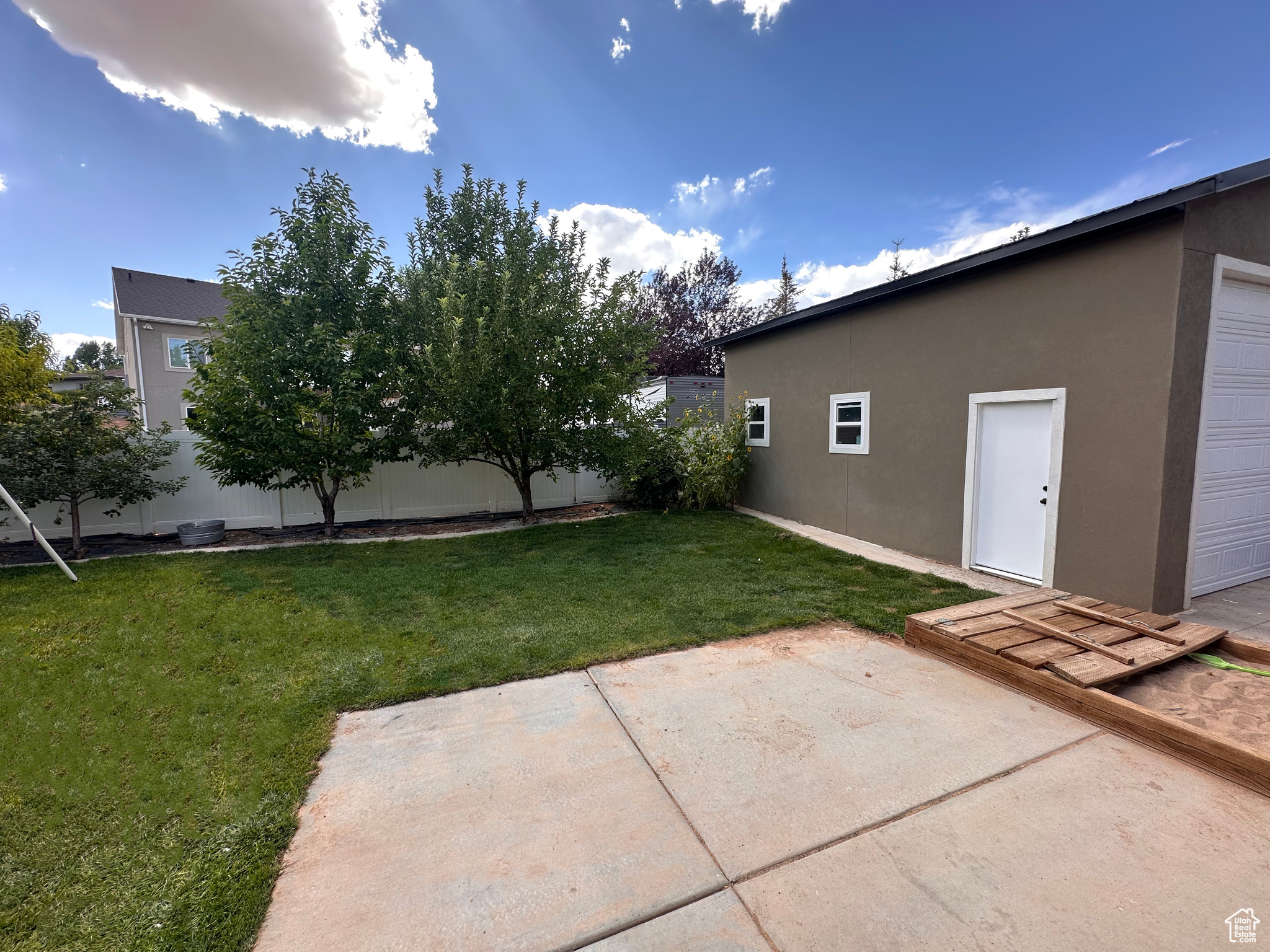 SUNRISE KNOLLS - Residential