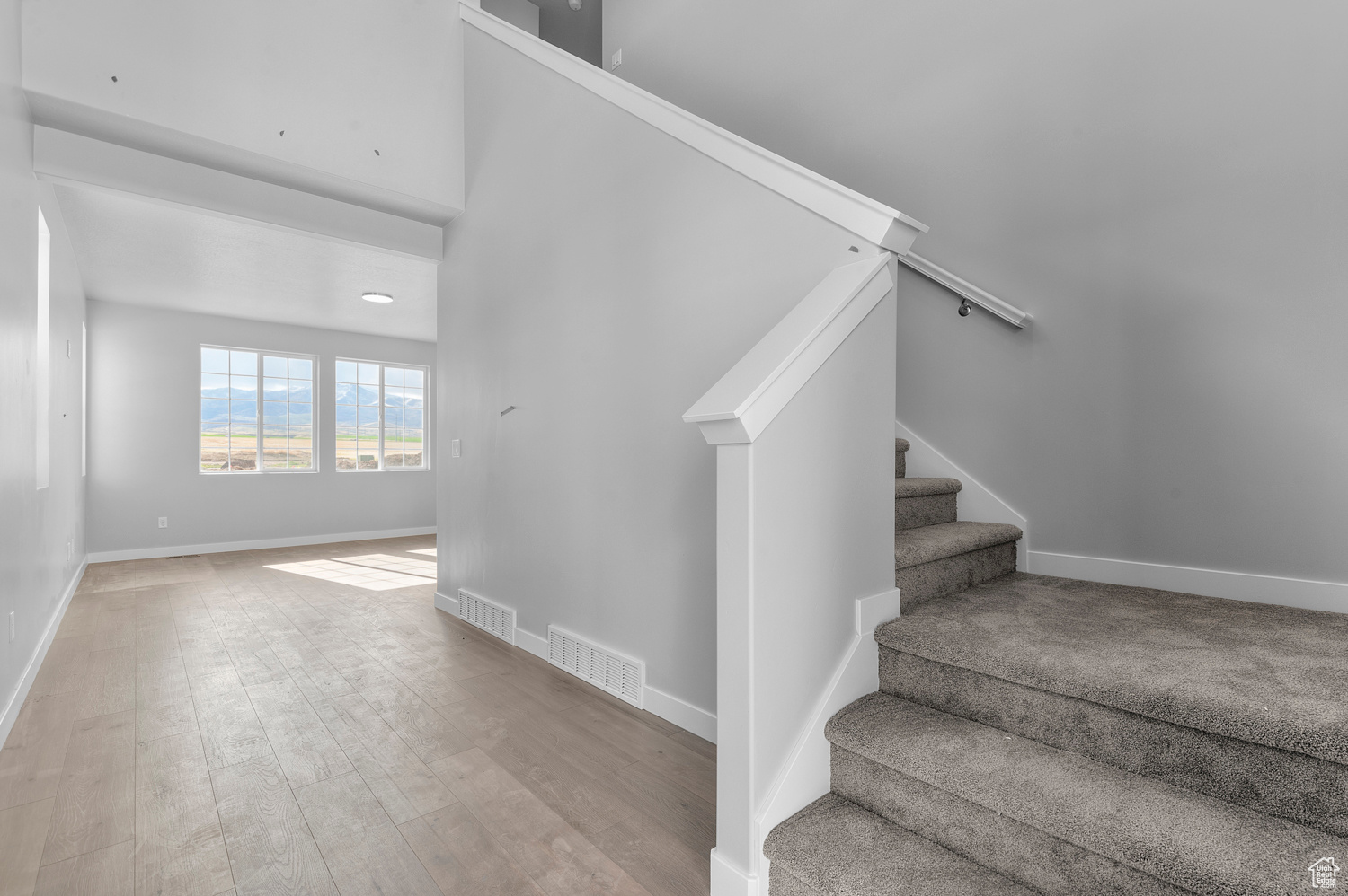 8913 S Smoky Hollow Rd, West Jordan, Utah image 4