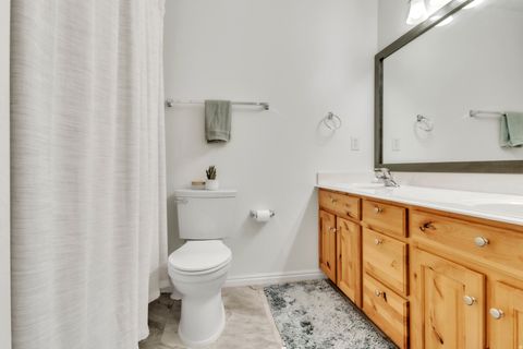 Tiny photo for 814 N 175 E, Springville, UT 84663 (MLS # 2132909)