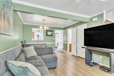 Tiny photo for 814 N 175 E, Springville, UT 84663 (MLS # 2132909)