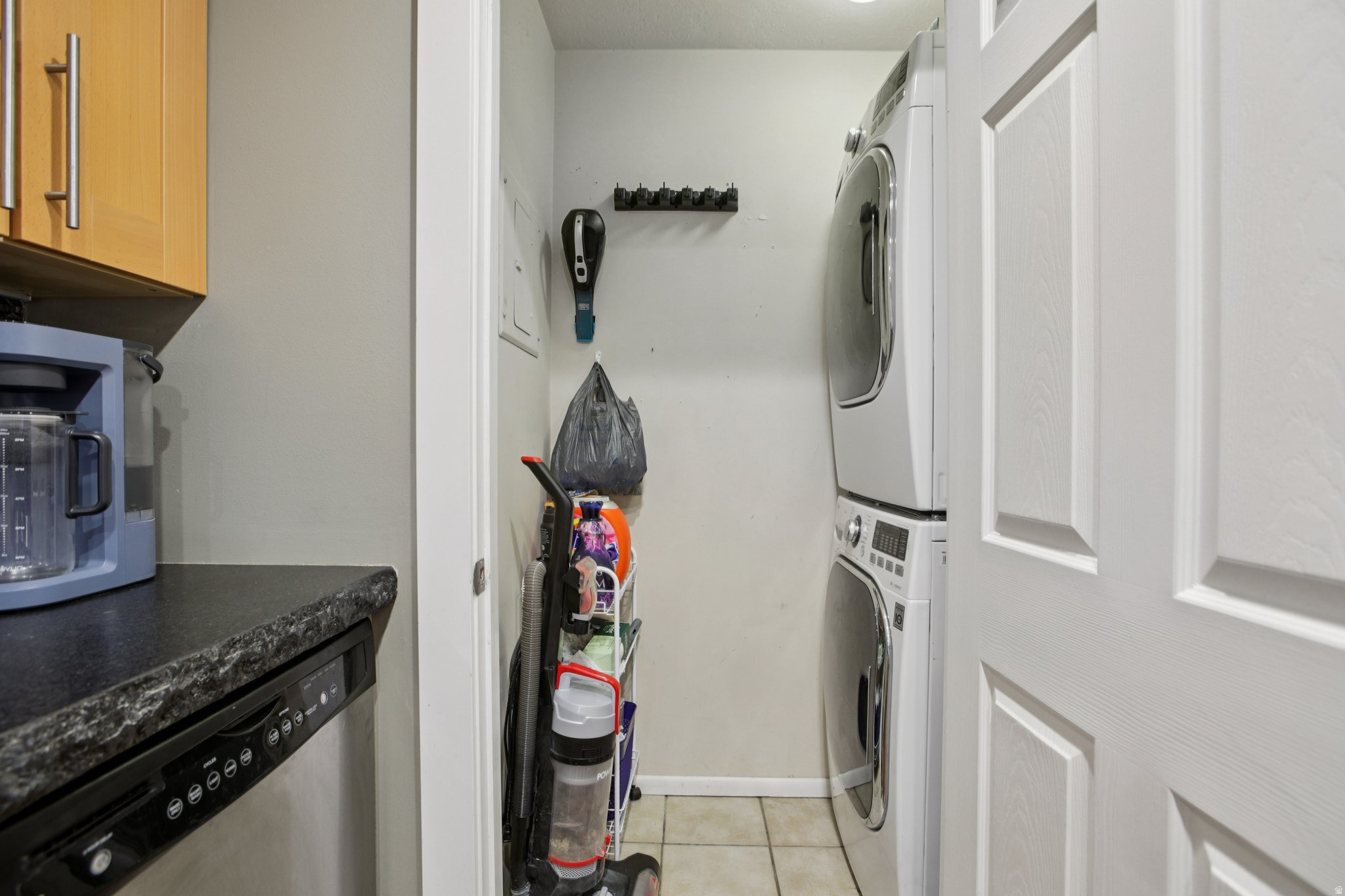 WATERSIDE COVE - Residential