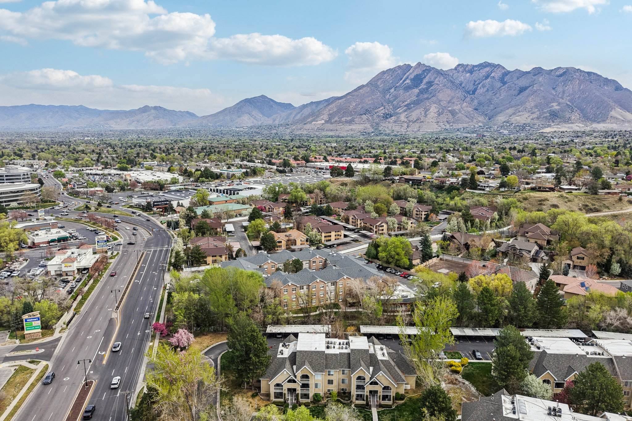 WATERSIDE COVE - Residential