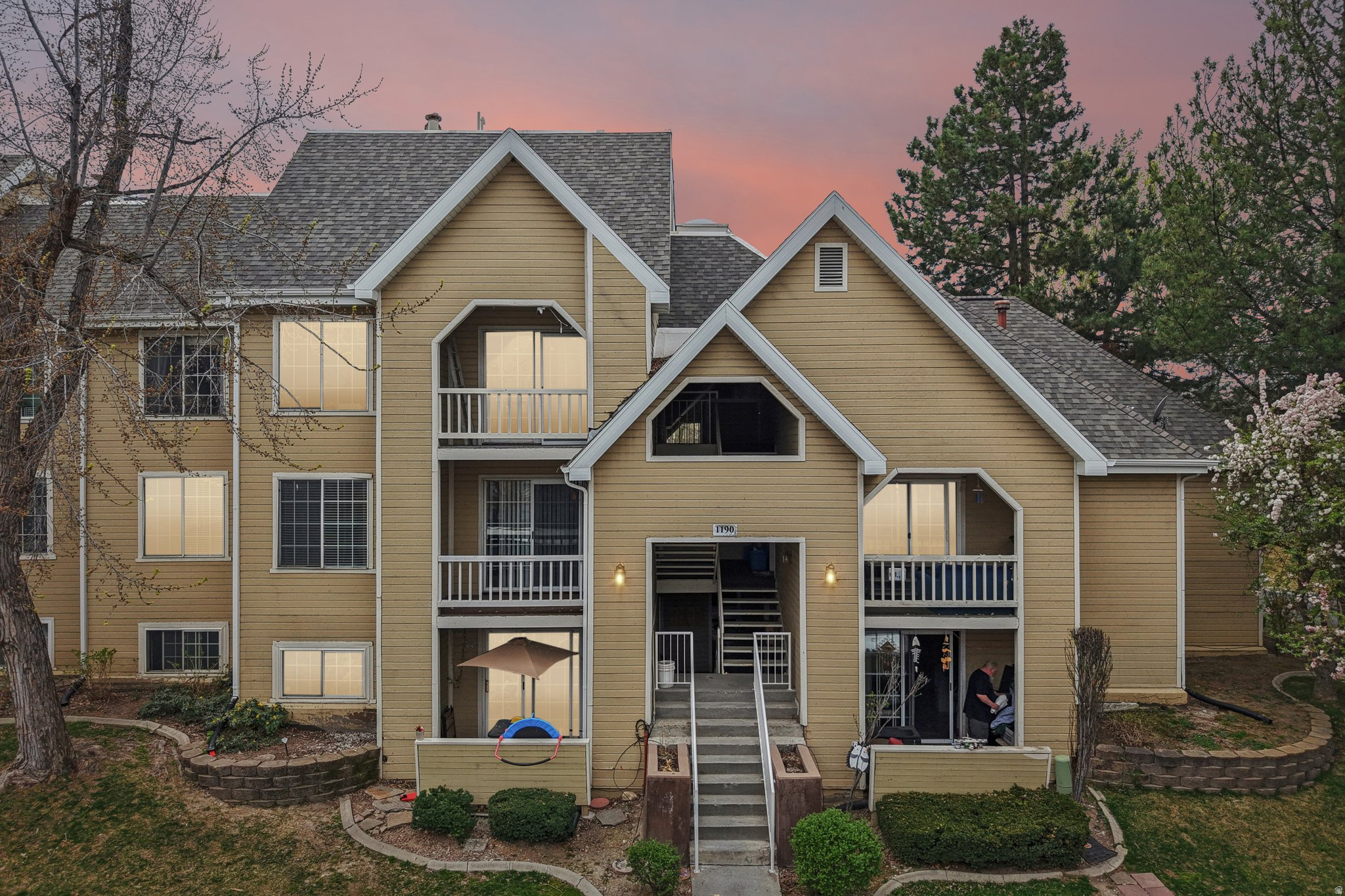 WATERSIDE COVE - Residential