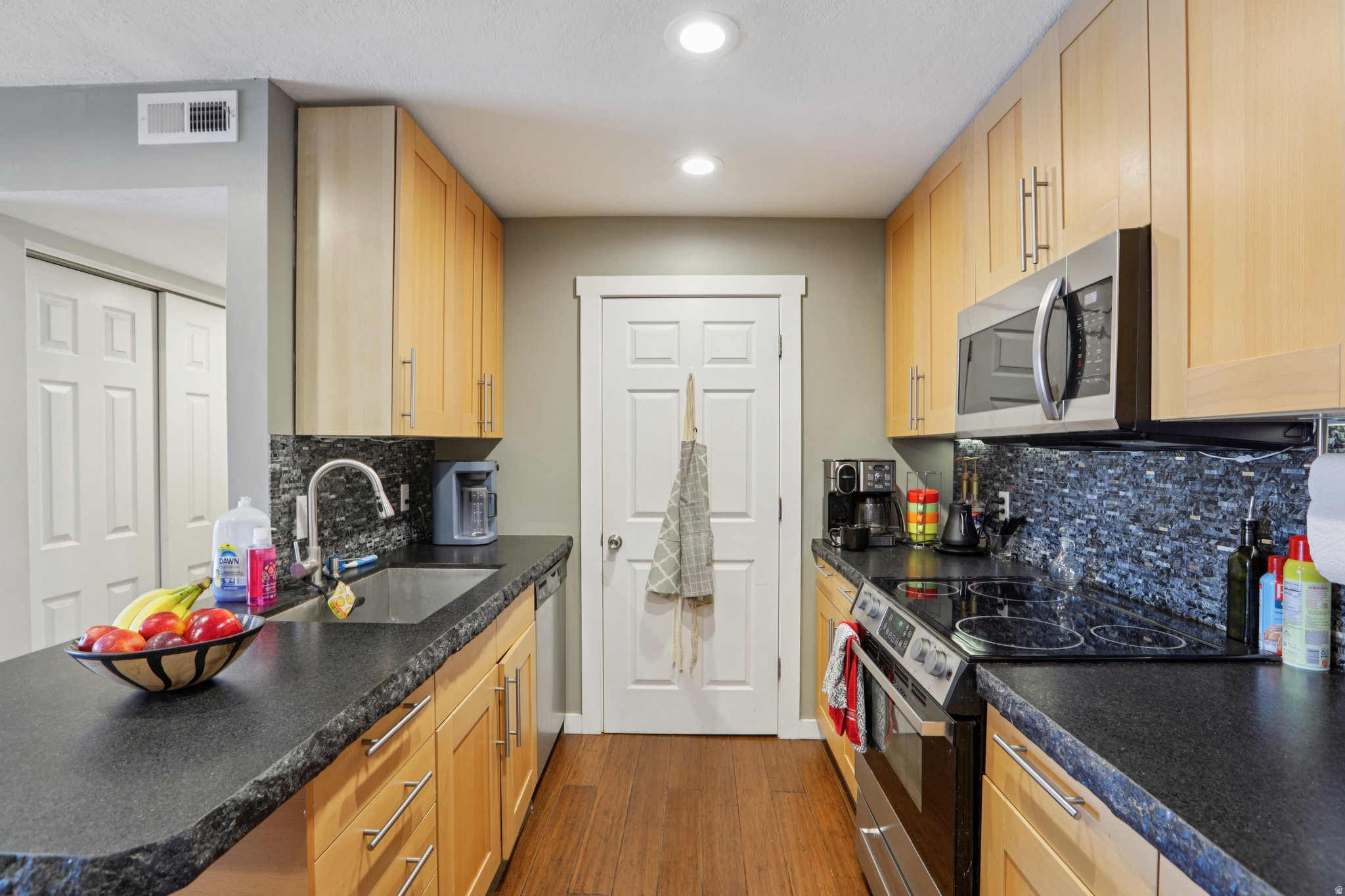 WATERSIDE COVE - Residential