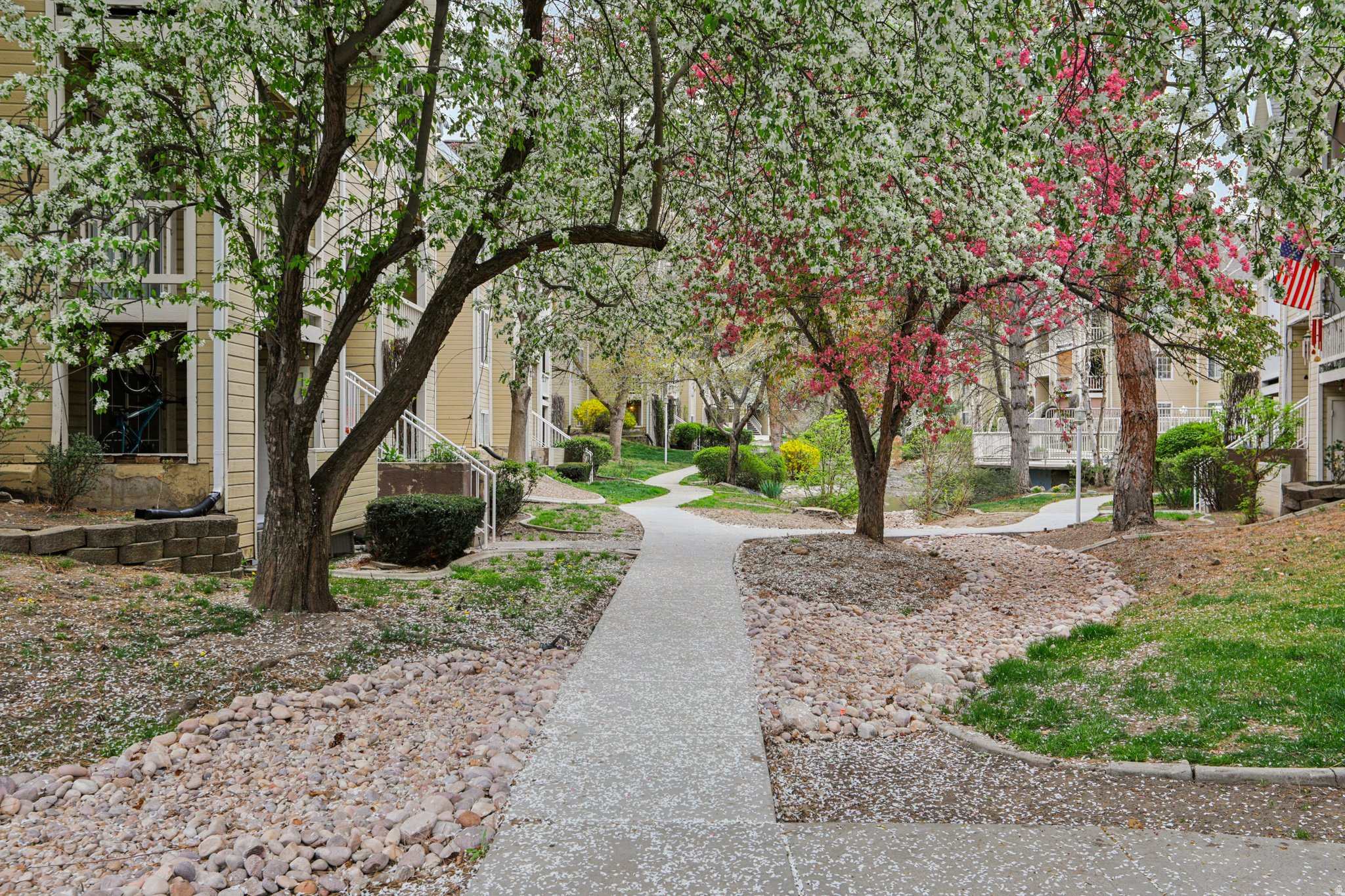 WATERSIDE COVE - Residential