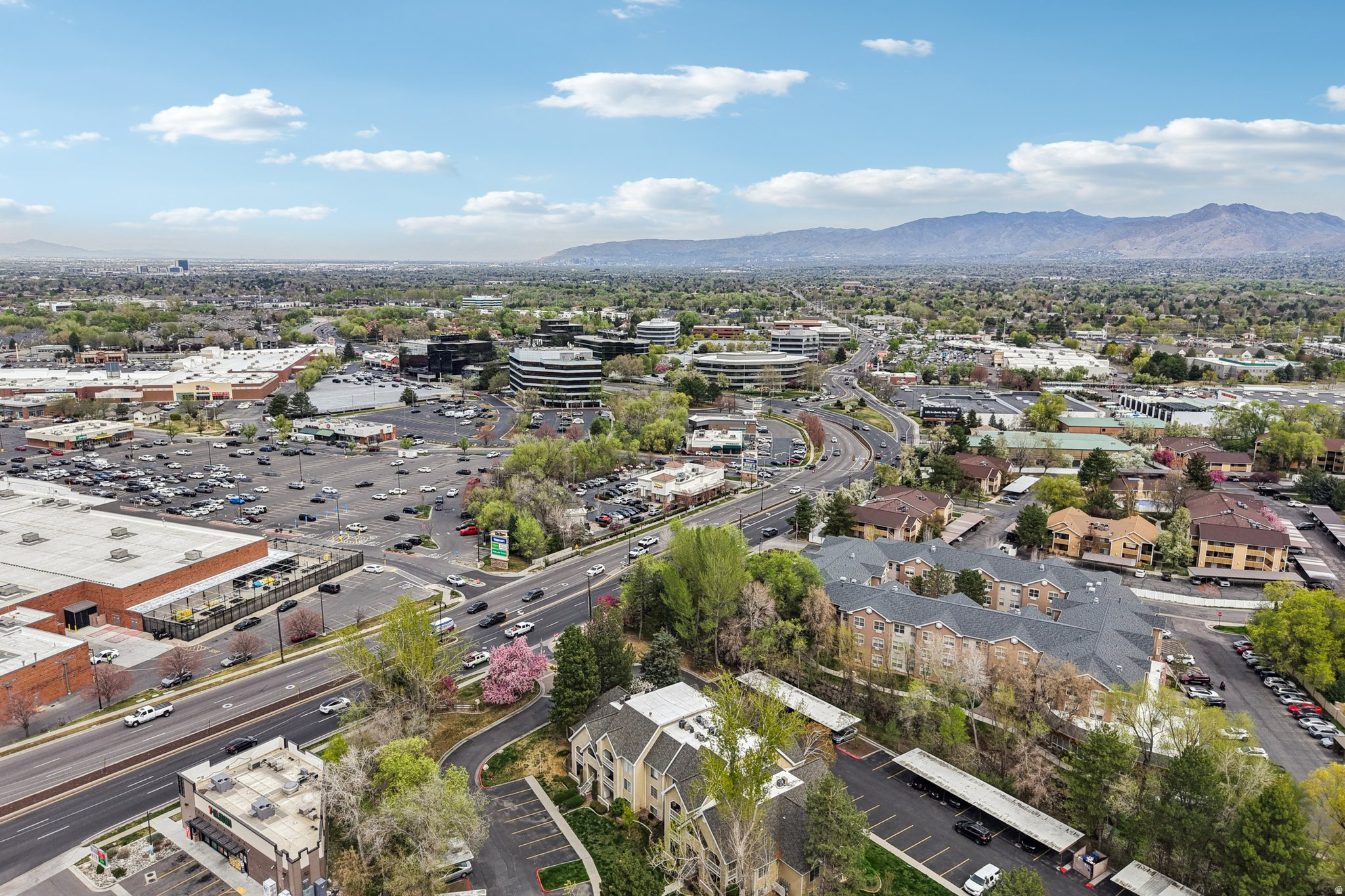 WATERSIDE COVE - Residential