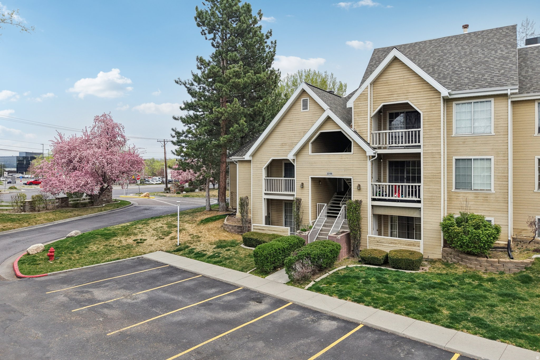 WATERSIDE COVE - Residential