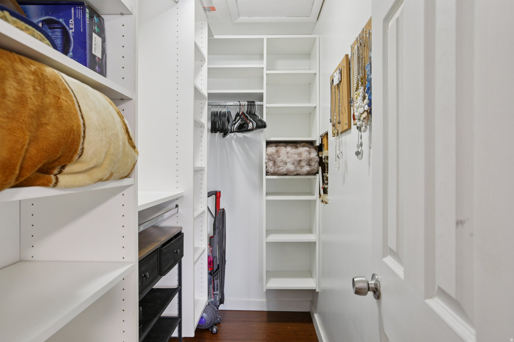 WATERSIDE COVE - Residential