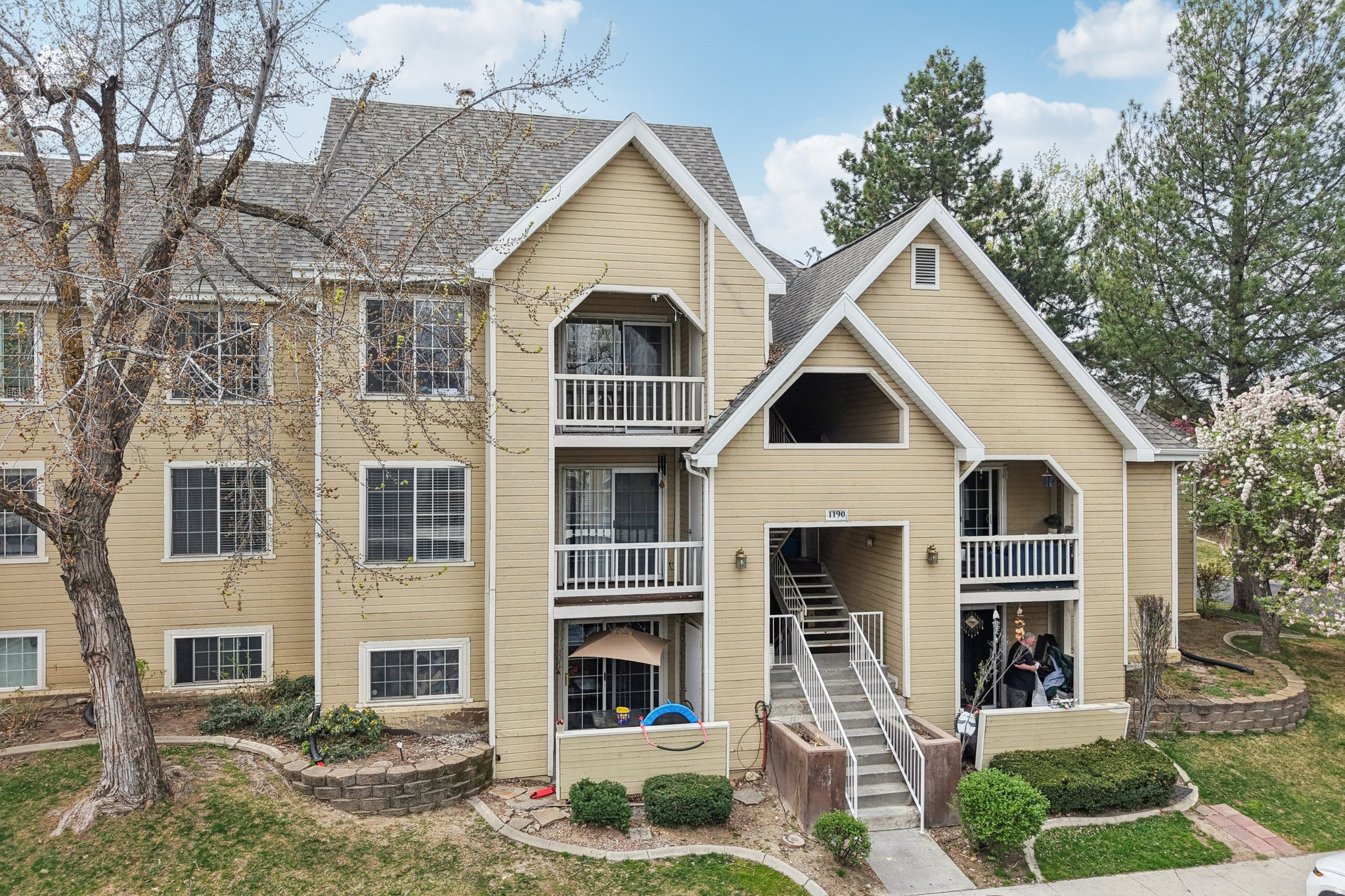 WATERSIDE COVE - Residential