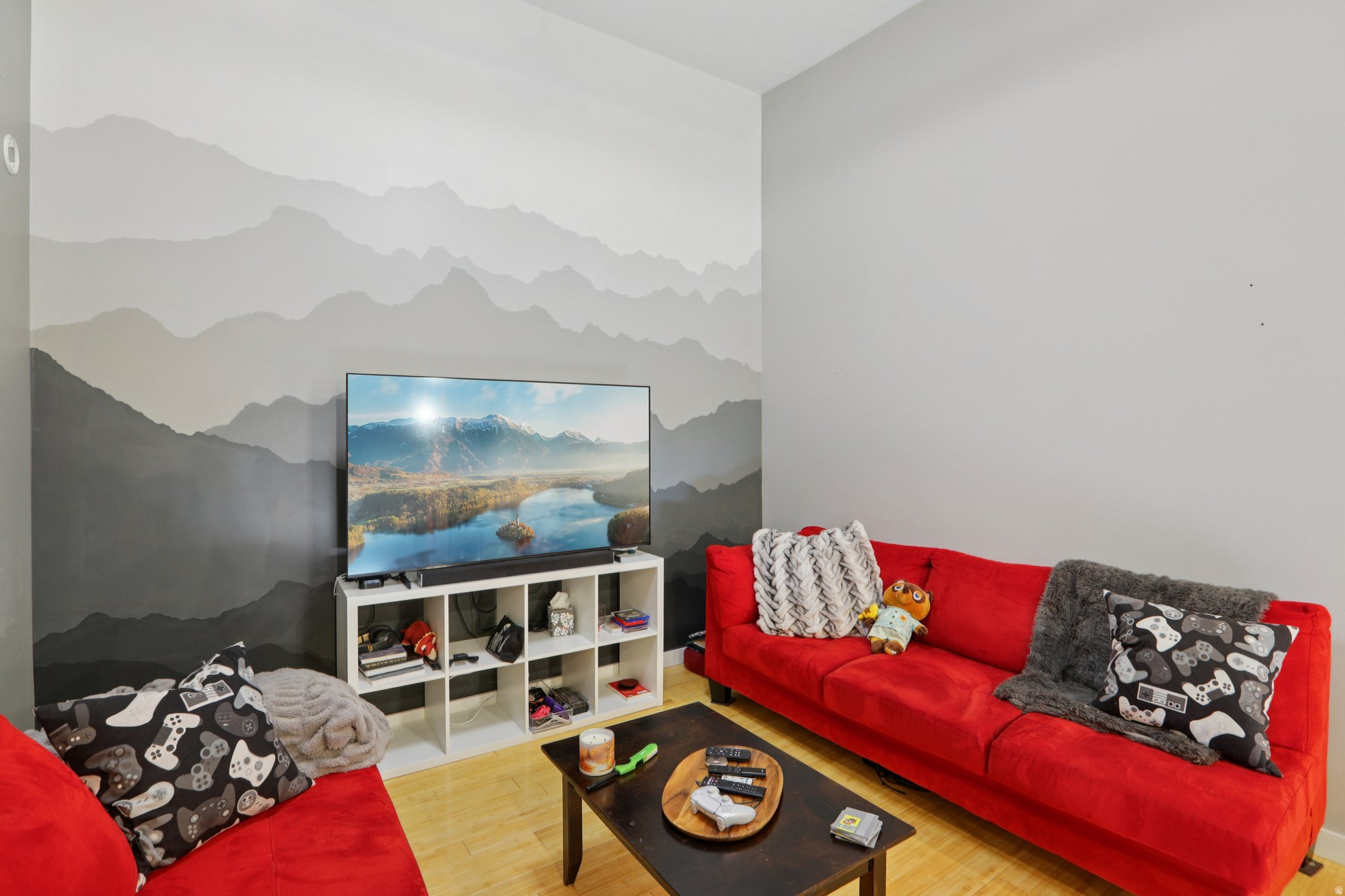 WATERSIDE COVE - Residential