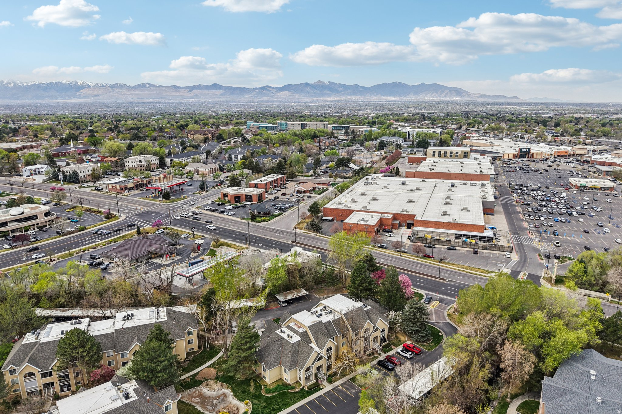 WATERSIDE COVE - Residential