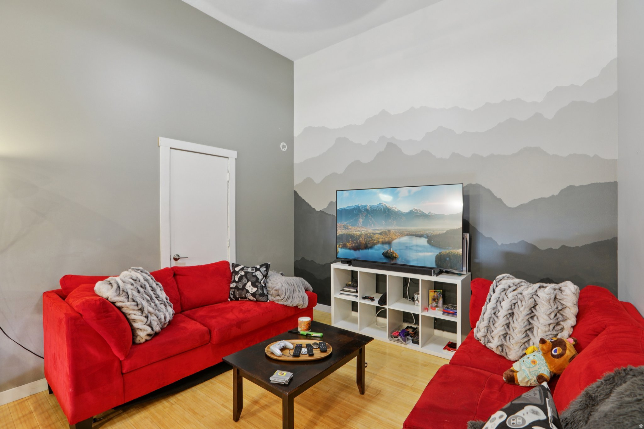 WATERSIDE COVE - Residential