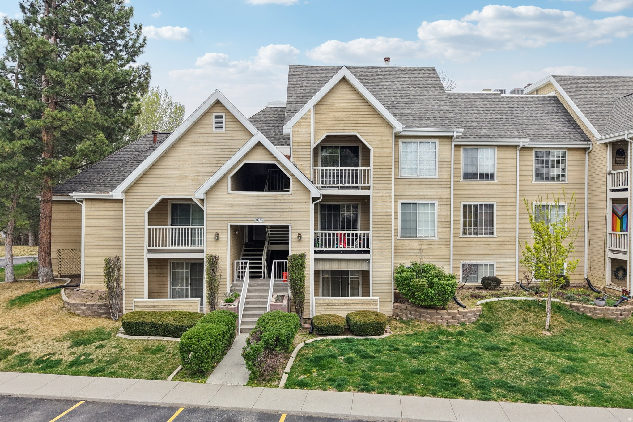 WATERSIDE COVE - Residential