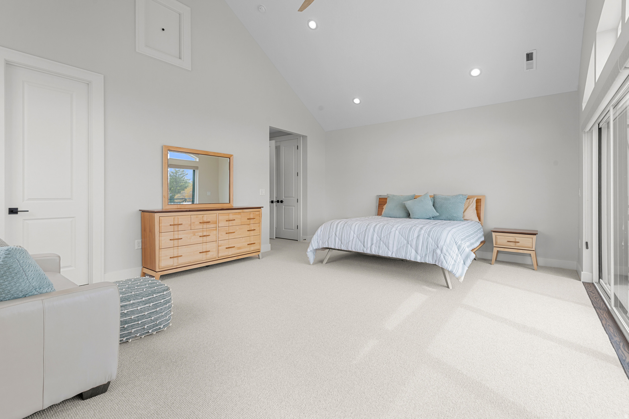 MONTDELLA - Residential Income