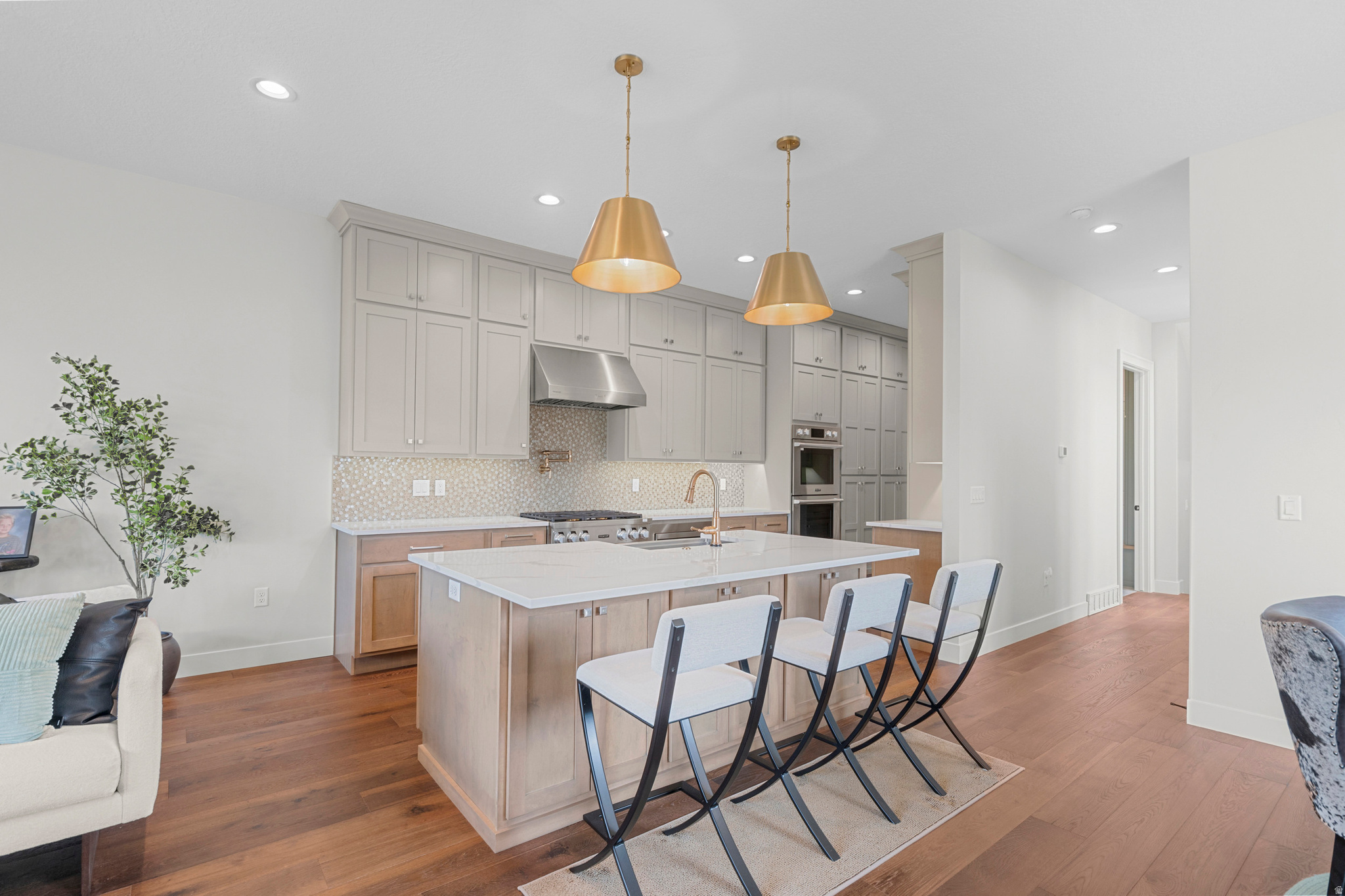 MONTDELLA - Residential Income