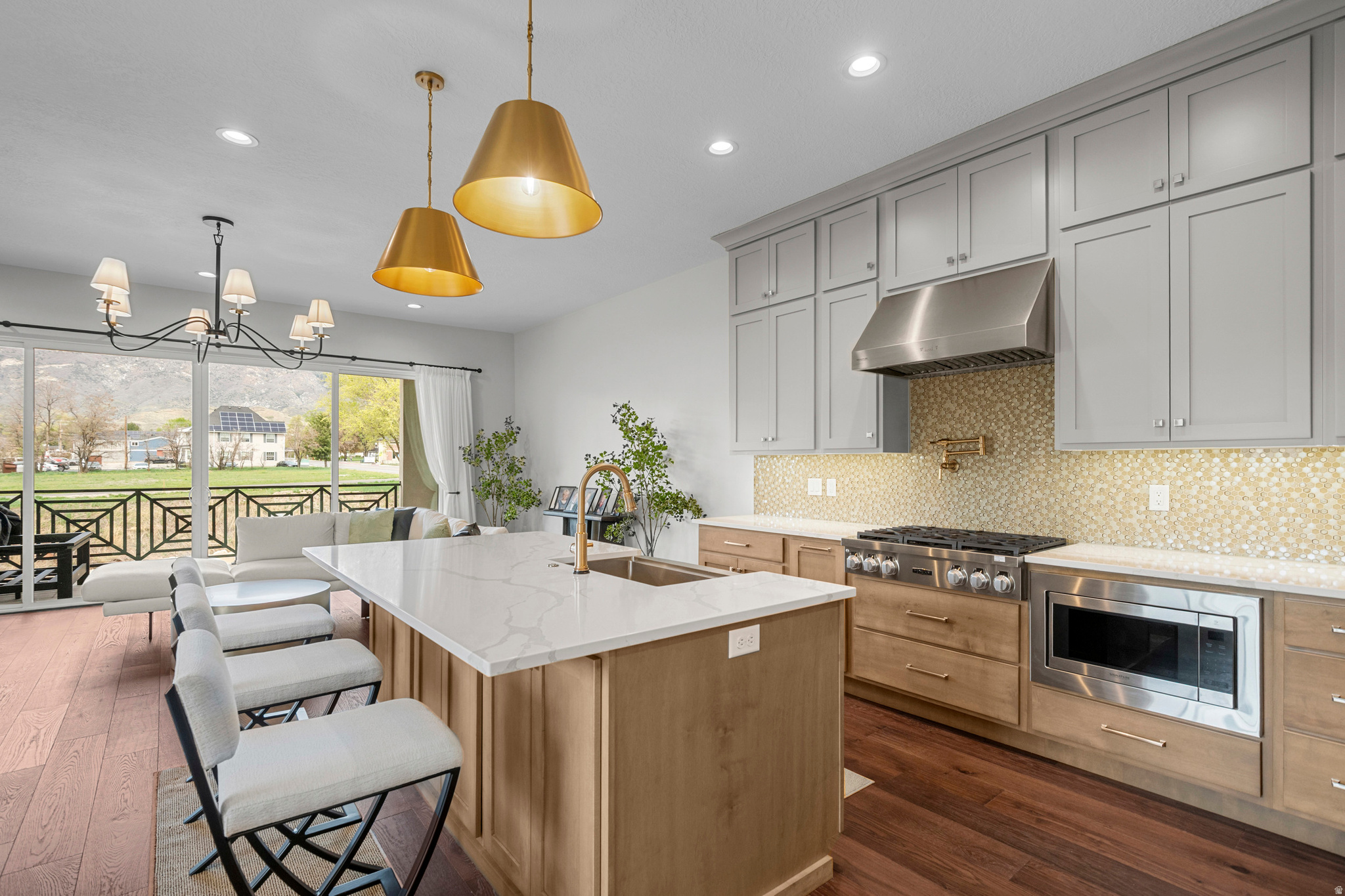 MONTDELLA - Residential Income