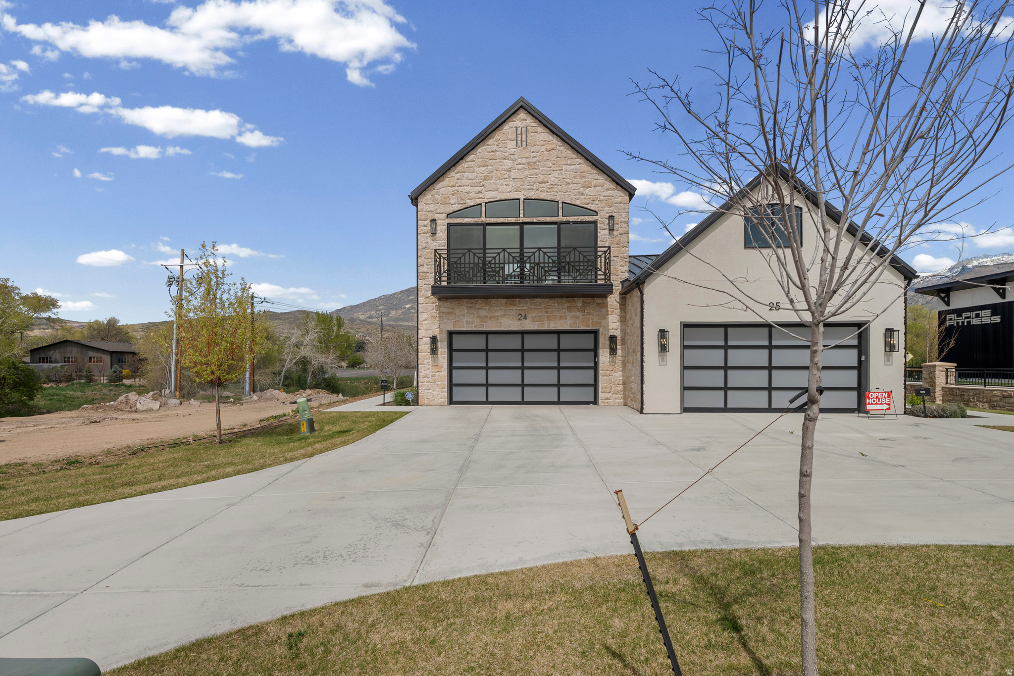 MONTDELLA - Residential Income