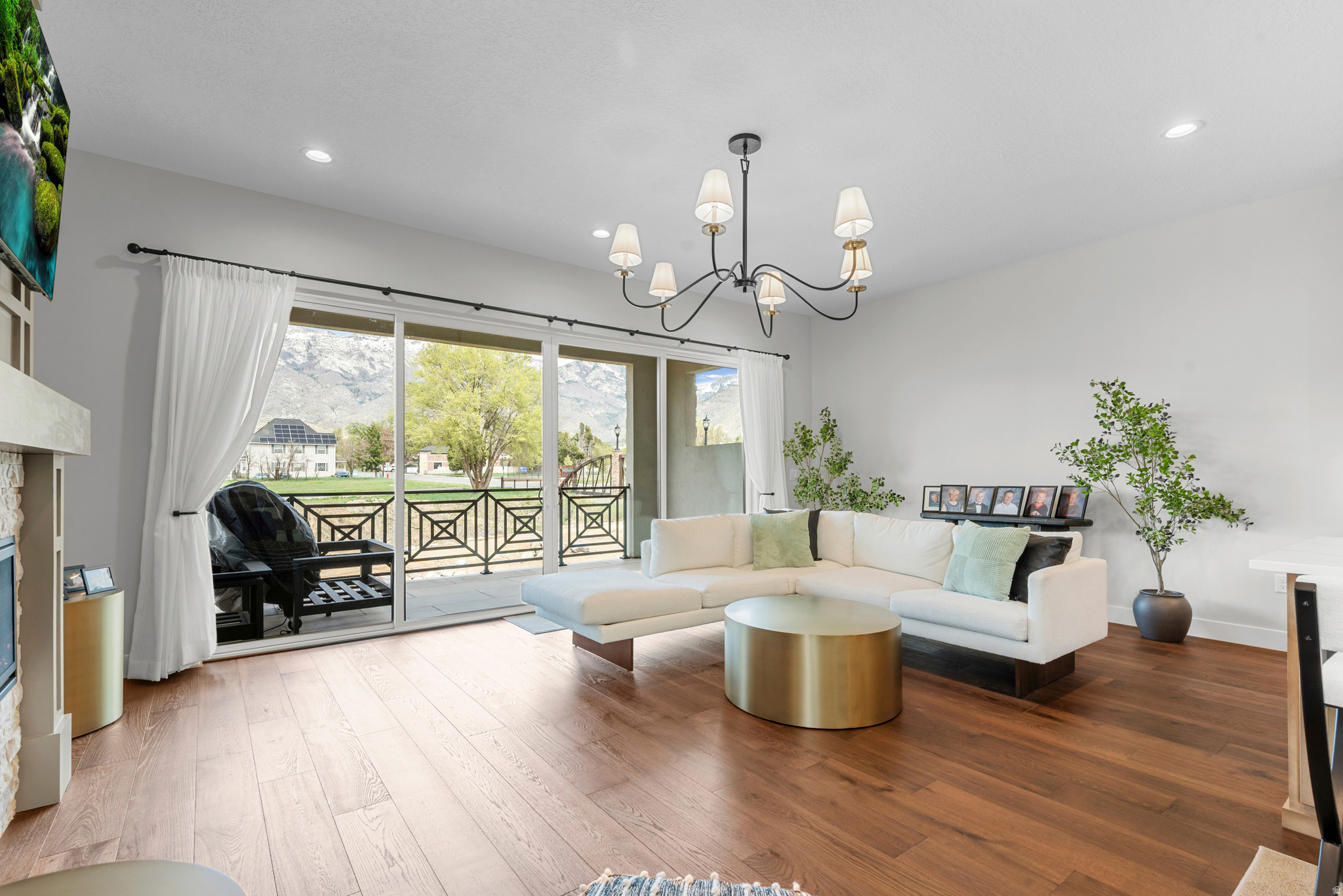 MONTDELLA - Residential Income