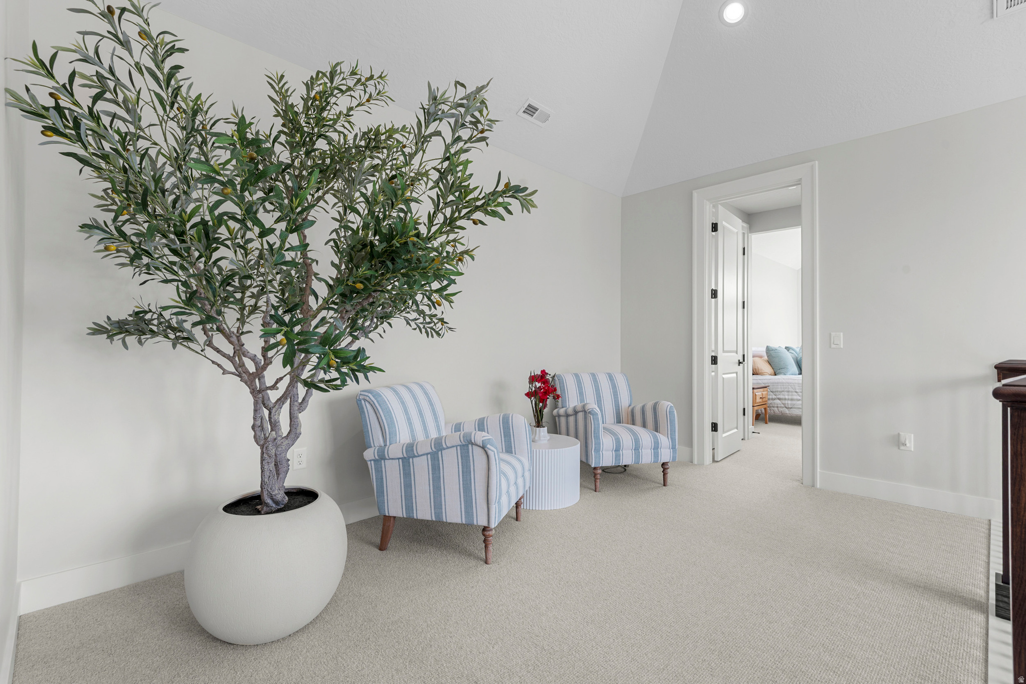 MONTDELLA - Residential Income